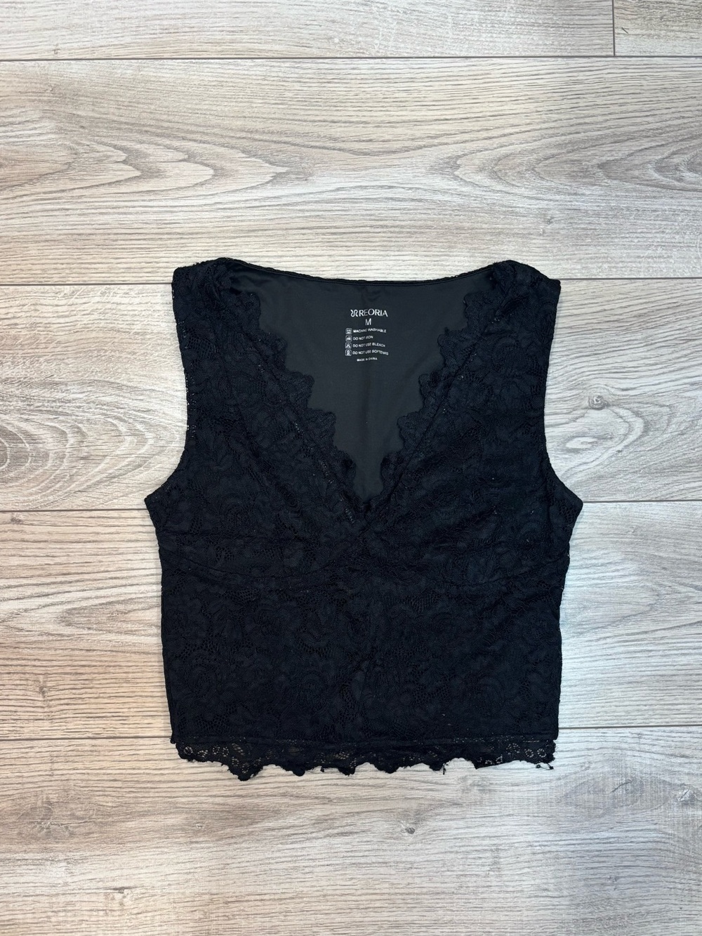 Black Floral Lace V-Neck Crop Top Size Medium